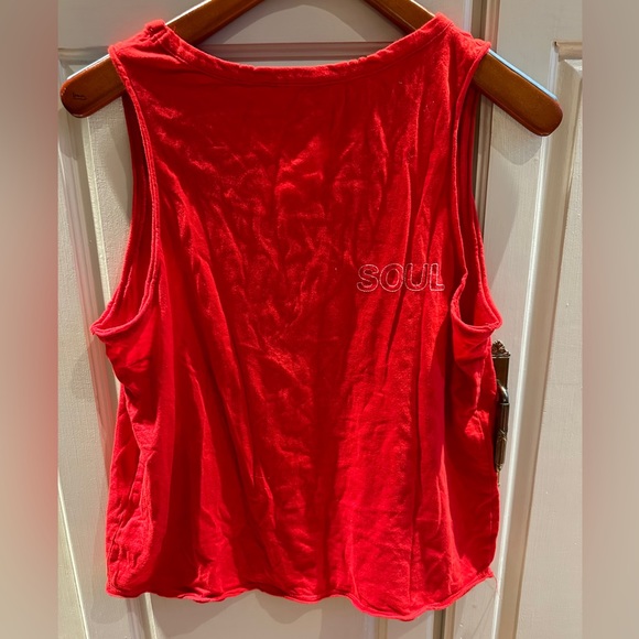 SoulCycle Red Distressed Cropped Muscle Tanktop Size L - Picture 3 of 3